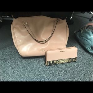 Pink Coach bag w Wallet like new